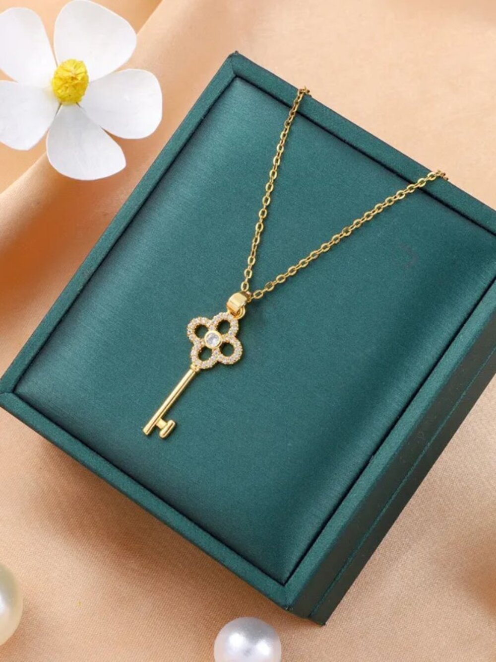 Gold Floral Key Pendant Necklace Rhinestone Crystal Lucky Charm Fashion Jewelry